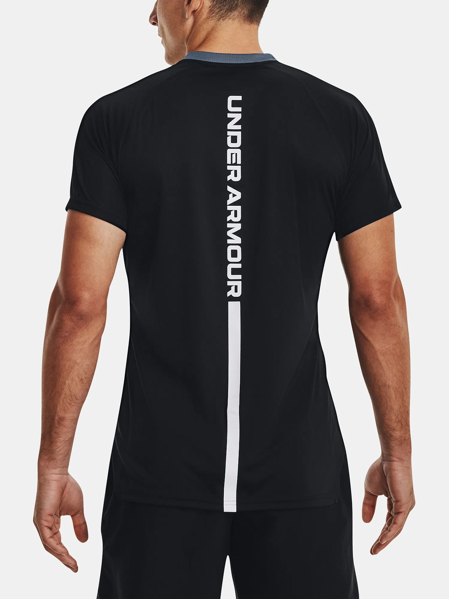 camisa Under Armour Accelerate - Black/White - men´s