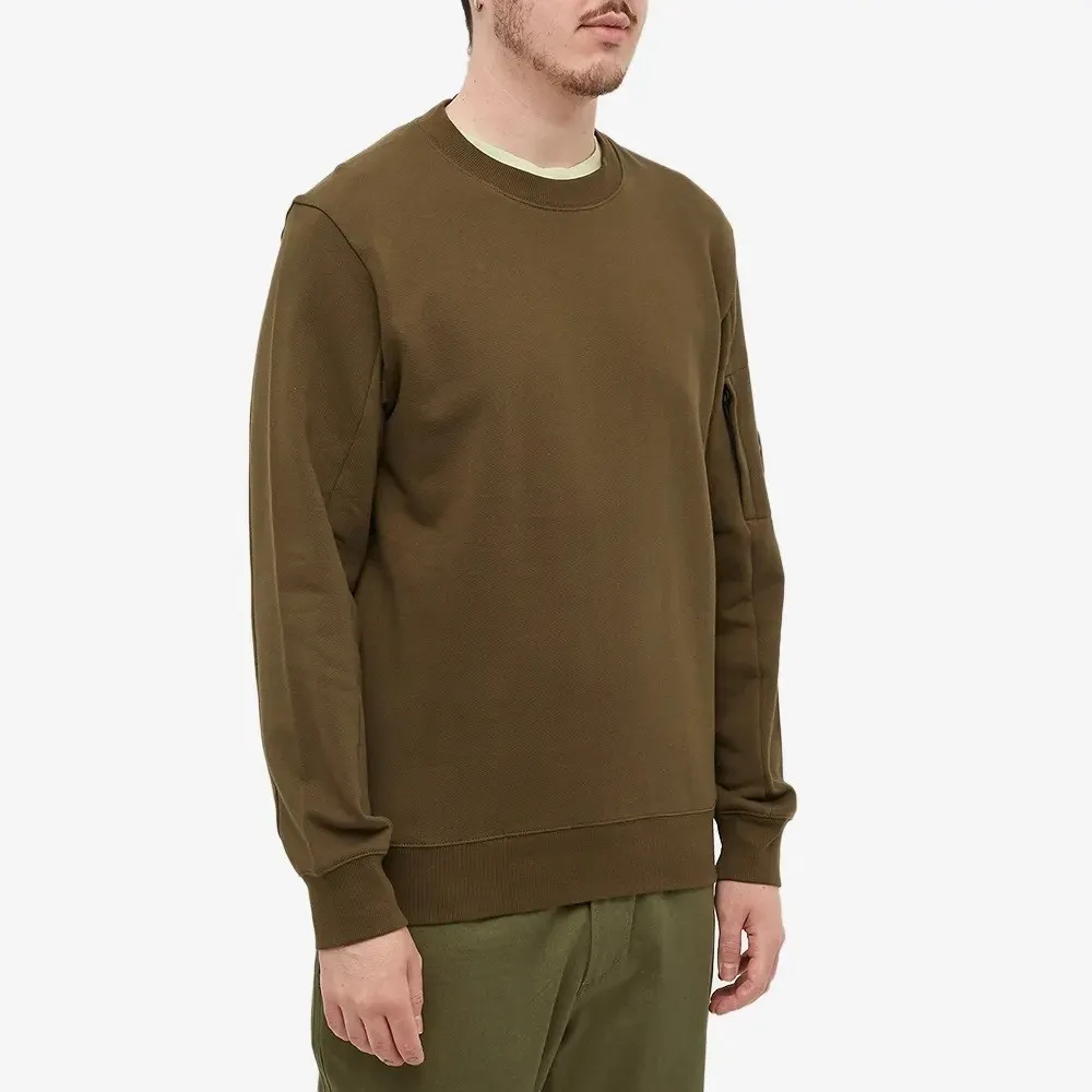 C.P. COMPANY ARM LENS SWEATSHIRT IVY GREEN