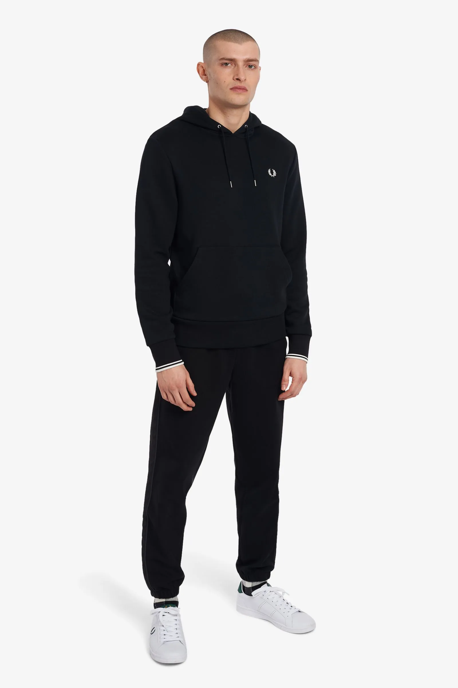 FRED PERRY TIPPED HOODED SWEATSHIRT BLACK