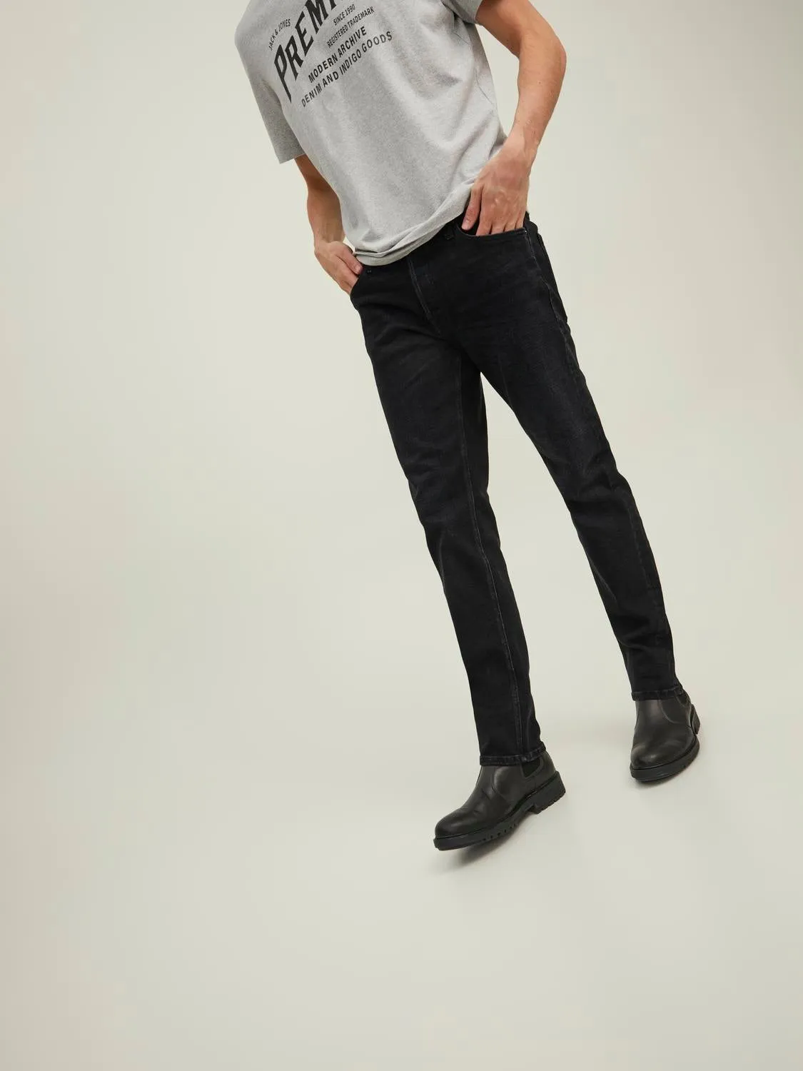 JJIMIKE JJORIGINAL JOS 111 Vaqueros de corte tapered | Negro | Jack & Jones®