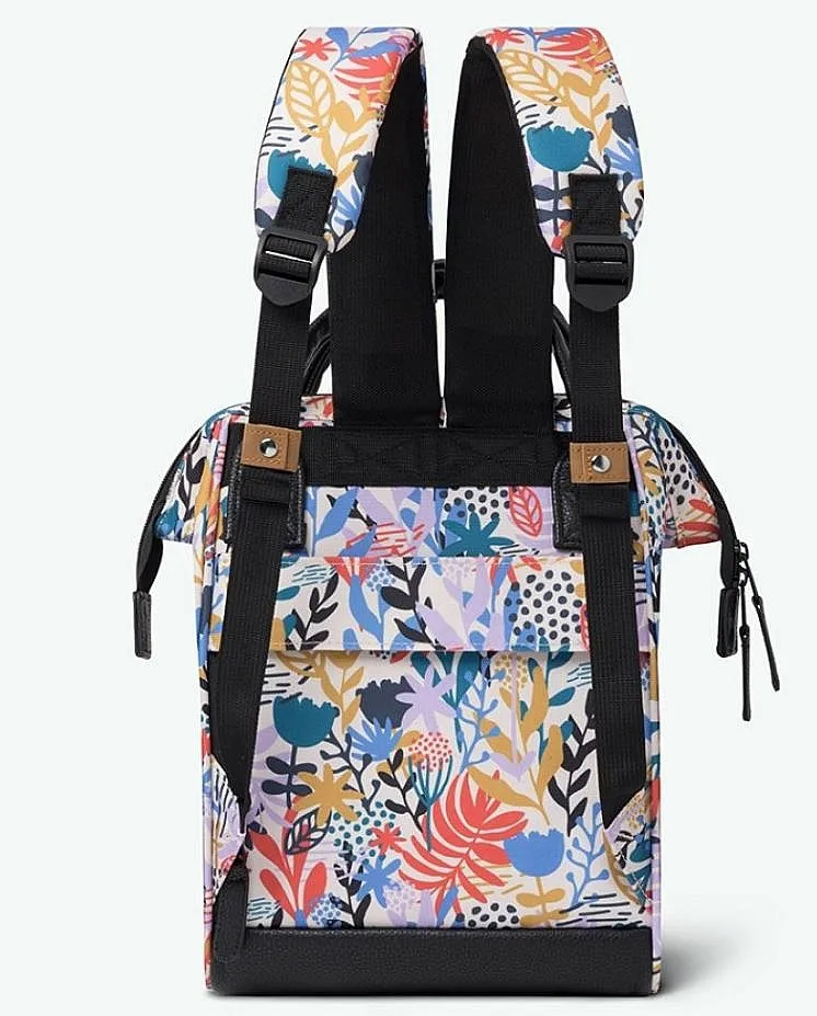 mochila Cabaia Lusaka S - Black Graphic Flowers