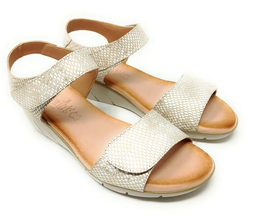 SANDALIAS VALERIA’S CONFORT 9005 PLATINO