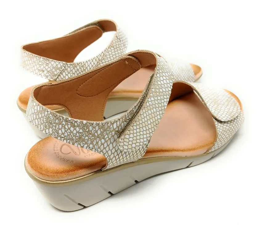 SANDALIAS VALERIA’S CONFORT 9005 PLATINO